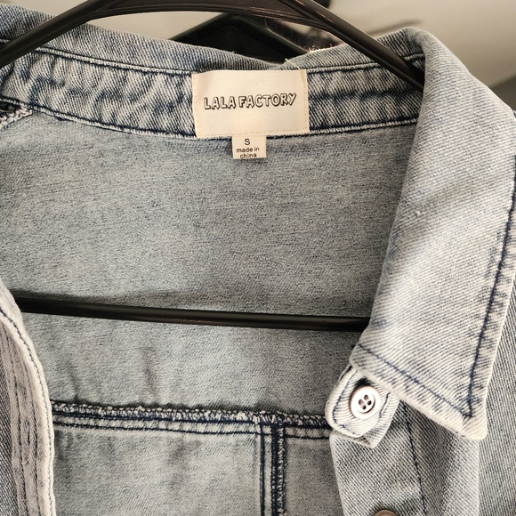 Jean Jacket/Button Up - Picture 4 of 6